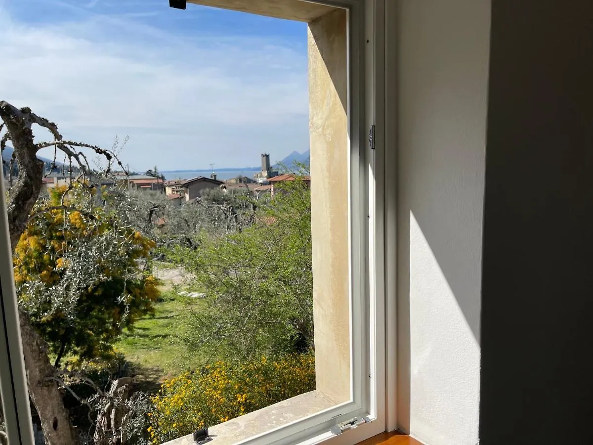 Villa Carrera location